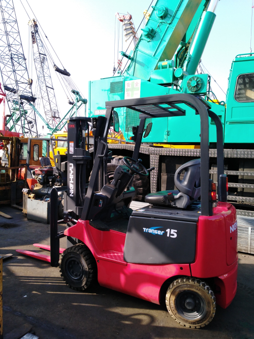 進(jìn)口電動(dòng)叉車(chē)